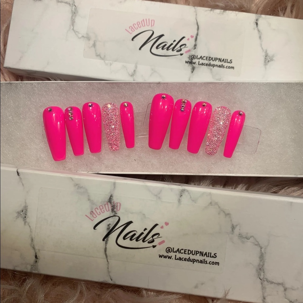 Hot Pink Press On Nails